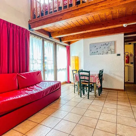 Zwei-zimmer-wohnung Im Dachgeschoss 5 P- L- Frejus By Interhome アパート