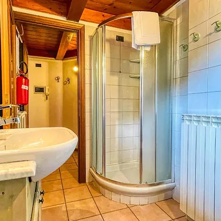 Zwei-zimmer-wohnung Im Dachgeschoss 5 P- L- Frejus By Interhome *