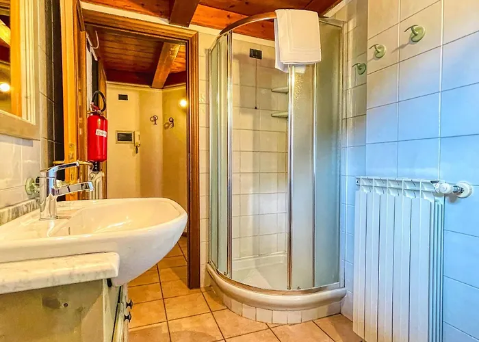 Zwei-zimmer-wohnung Im Dachgeschoss 5 P- L- Frejus By Interhome *