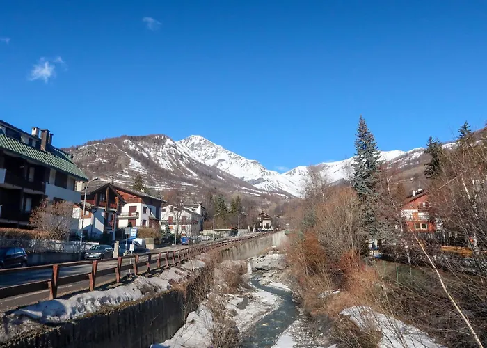 Apartment Zwei-zimmer-wohnung Im Dachgeschoss 5 P- L- Frejus By Interhome